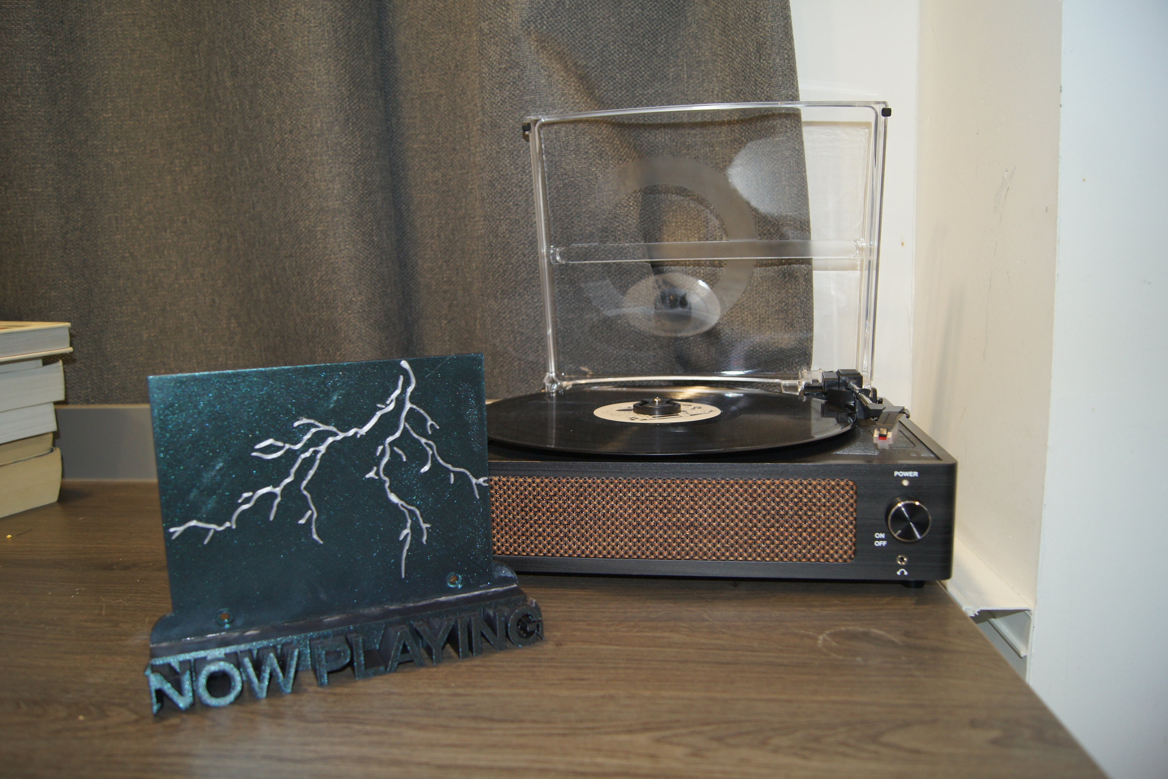 Lightning Vinyl Record Stand